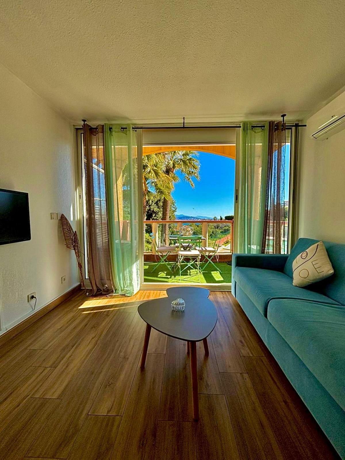 Aparthotel Rousseau Théoule-sur-Mer Zewnętrze zdjęcie
